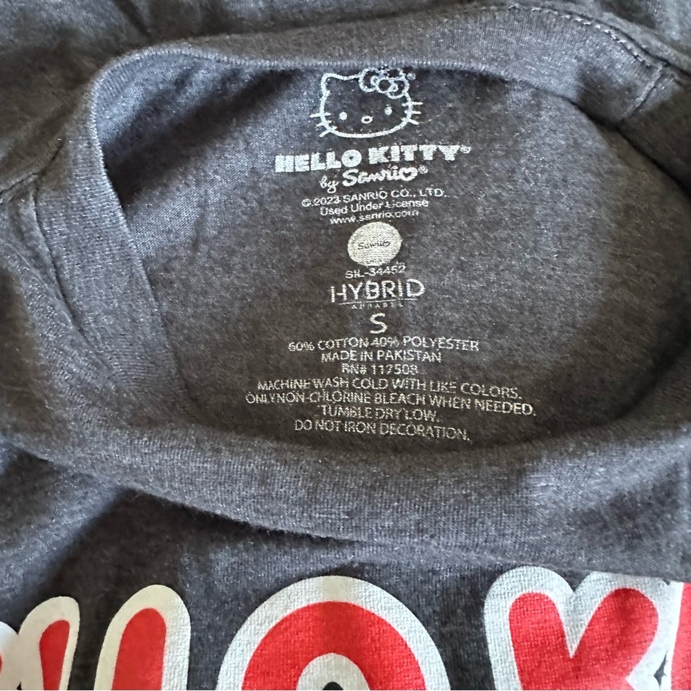 Hello Kitty Tee - Picture 3 of 3